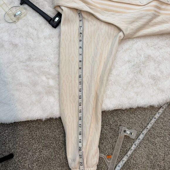 Adidas Ivy Park Beyoncé NWT Track Jacket Oversized Cream Size S - Picture 12 of 13